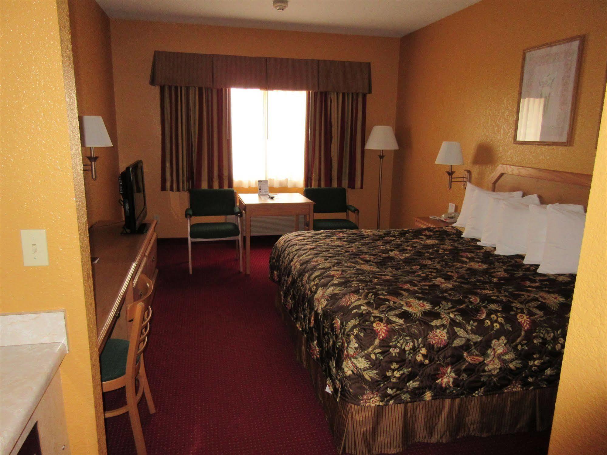 Parkfield Inn - Clinton Extérieur photo