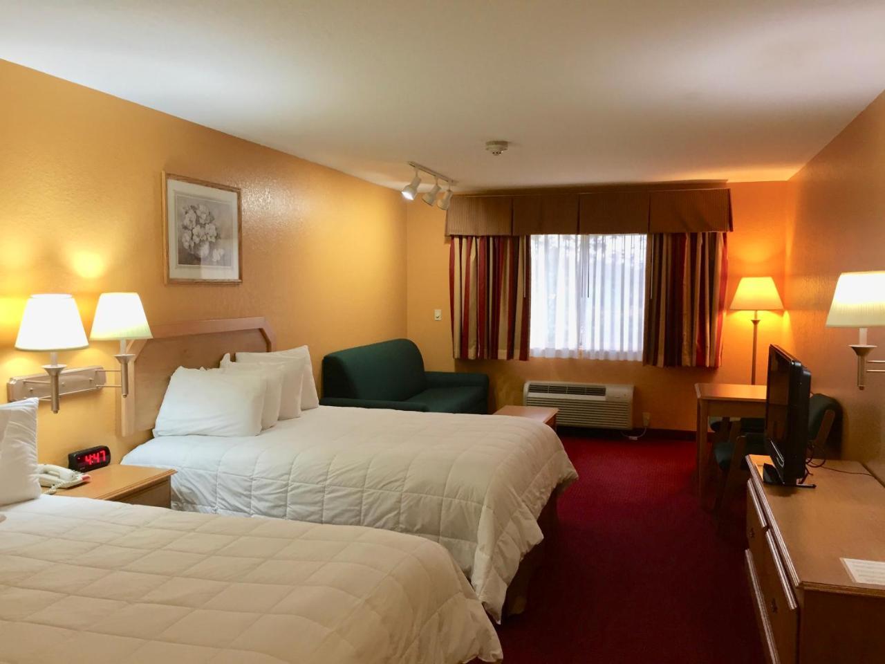 Parkfield Inn - Clinton Extérieur photo